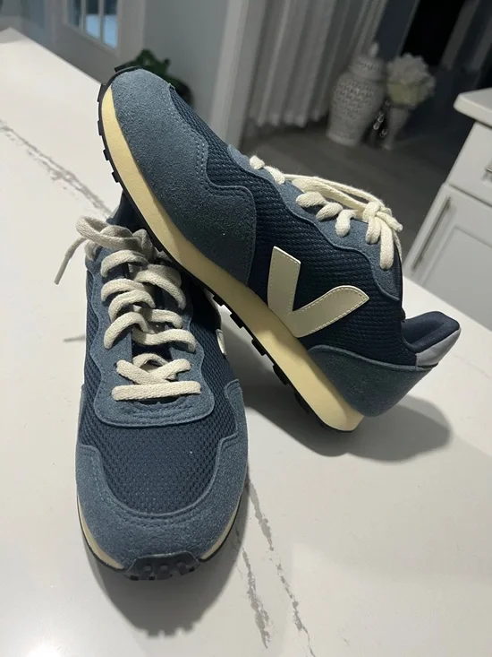 Veja SDU REC Alveomesh Low Top Blue Runner Sneakers with Cream Accents  size W 8 - Picture 12 of 16